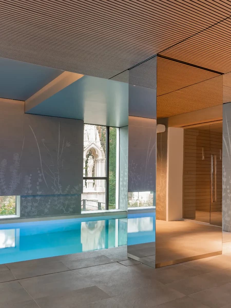 spa-lujo-reine-margot-piscina-natural-chic-refinado